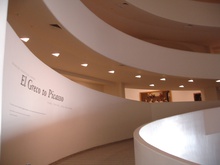 Музей С. Гуггенхайма, Нью-Йорк. Начало пандуса.